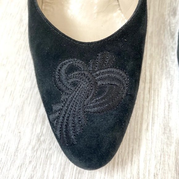 Salvatore Ferragamo Pump Heels 2.5 inch Size 7 - Picture 3 of 8